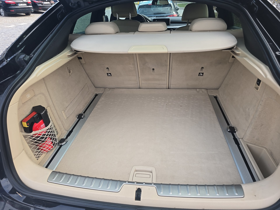 Zdjęcie przestrzeni bagażowej