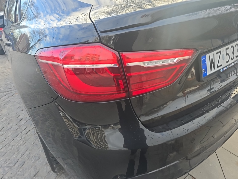 Zdjęcie oświetlenia tylnego lewego