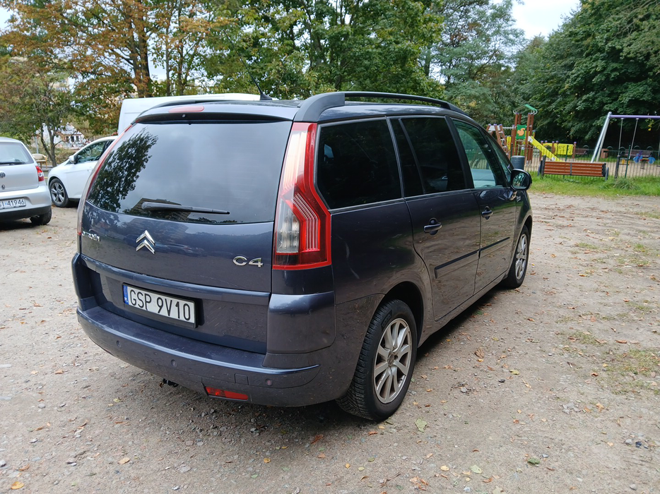Zdjęcie po ukosie, prawy tył