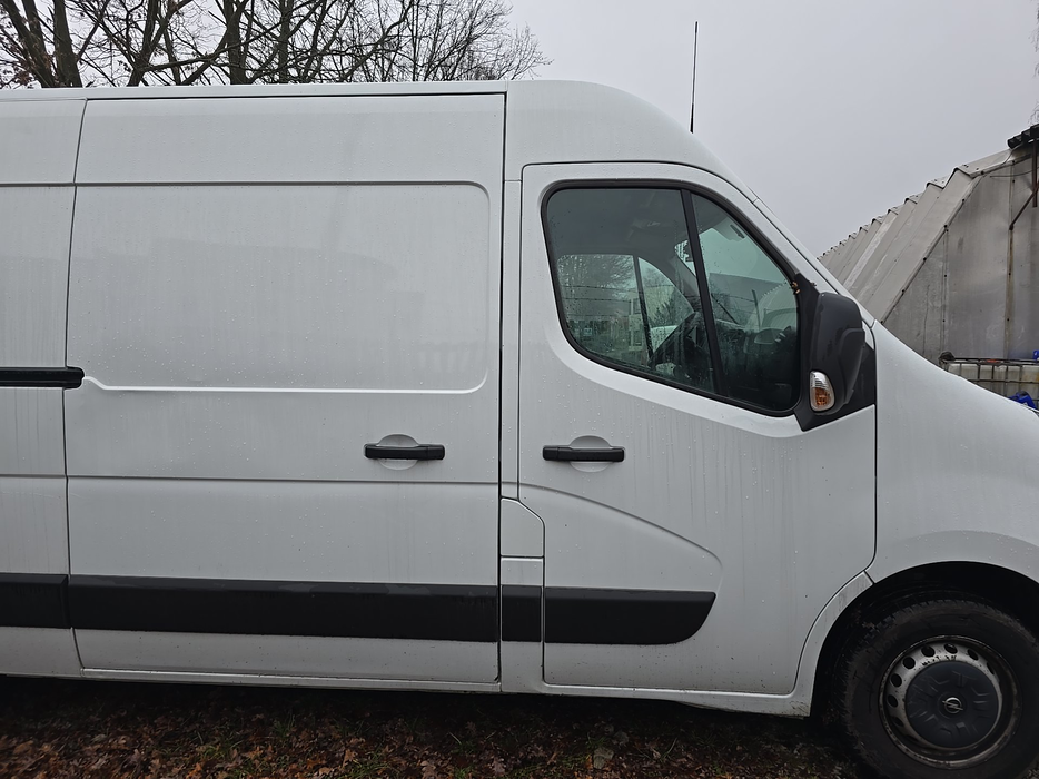 Zdjęcie drzwi przednich prawych wraz z szybą