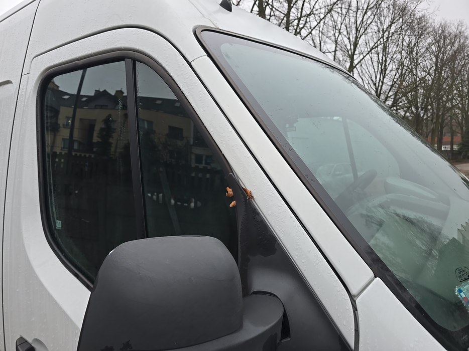 Zdjęcie słupka A prawego