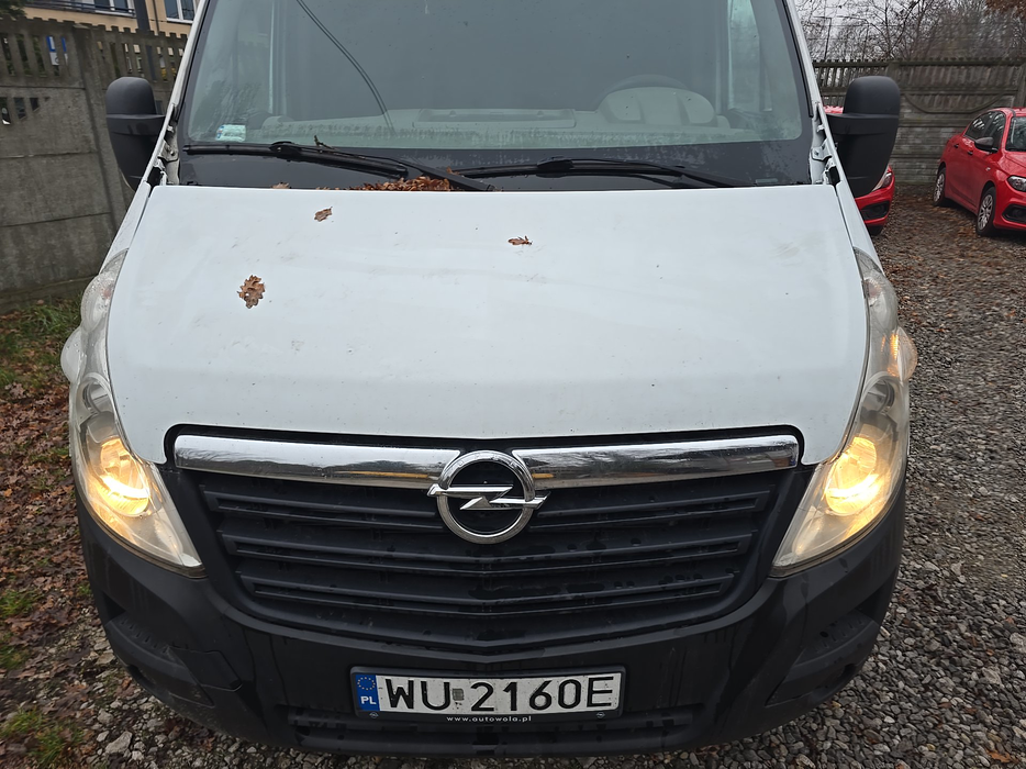 Zdjęcie pokrywy komory silnika