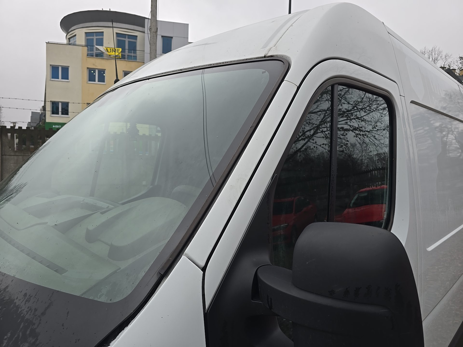 Zdjęcie słupka A lewego