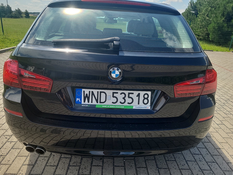 Zdjęcie pokrywy bagażnika