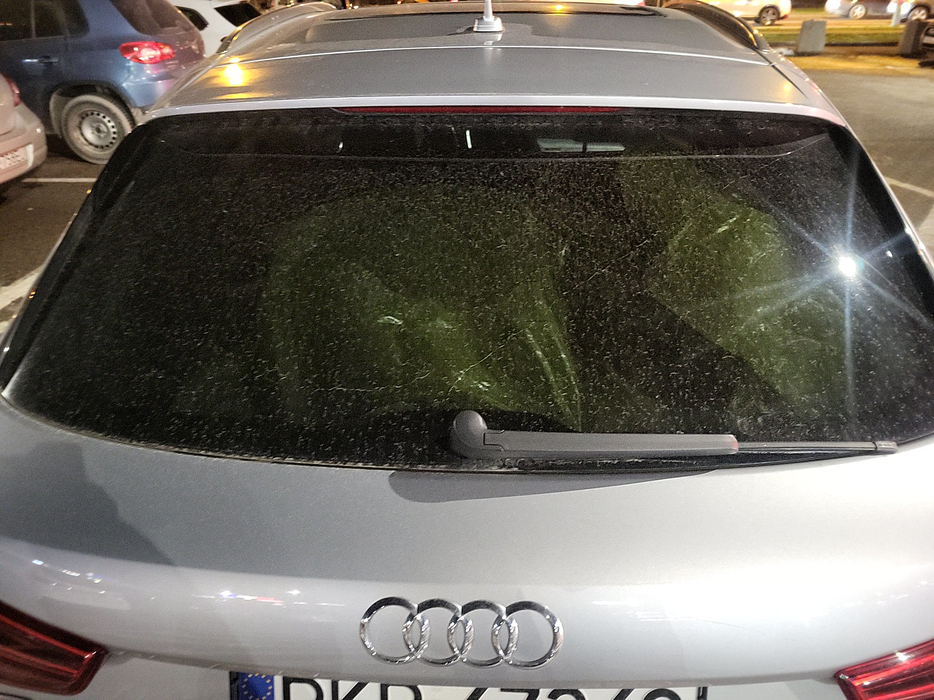 Zdjęcie szyby tylnej