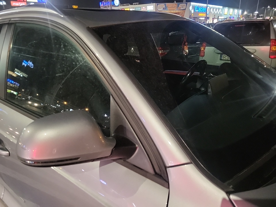 Zdjęcie słupka A prawego