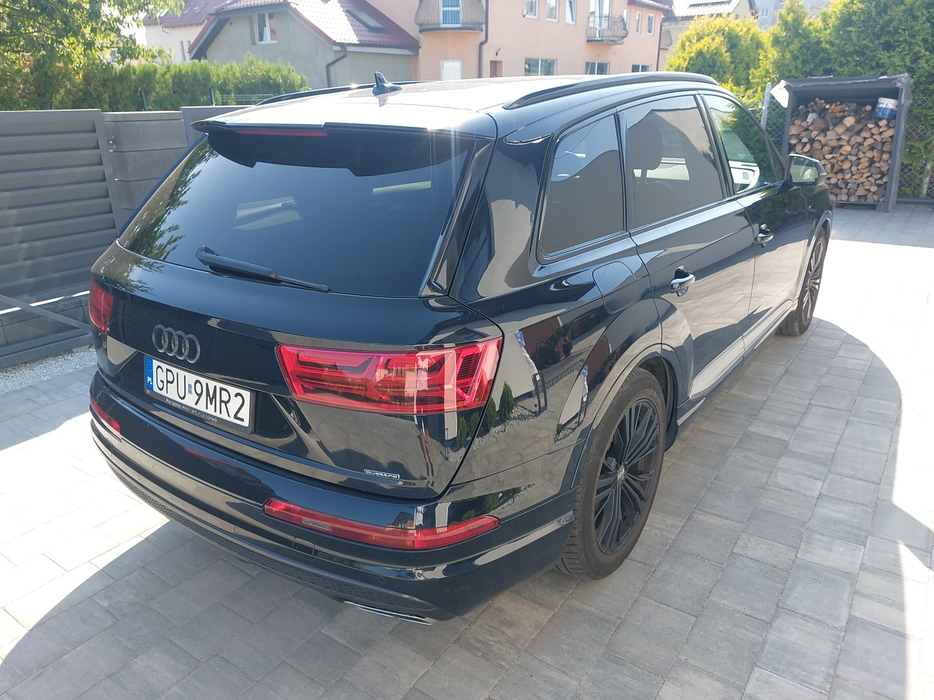 Zdjęcie po ukosie, prawy tył