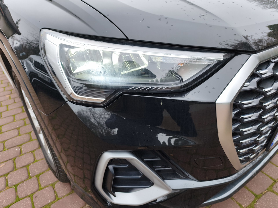 Zdjęcie oświetlenia przedniego i dolnego prawego