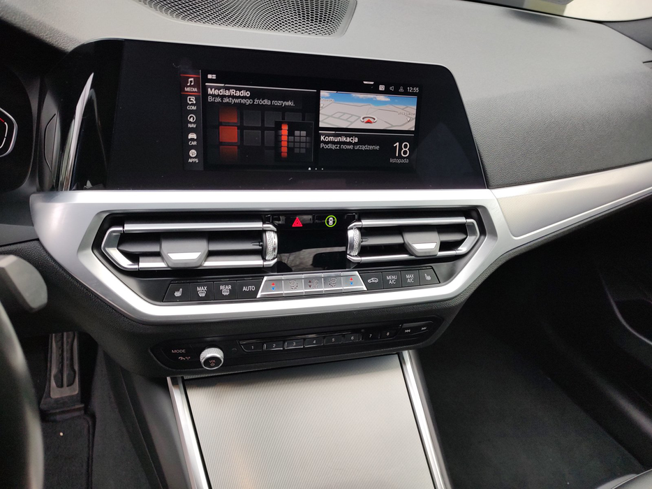 Zdjęcie jednostki multimedialnej