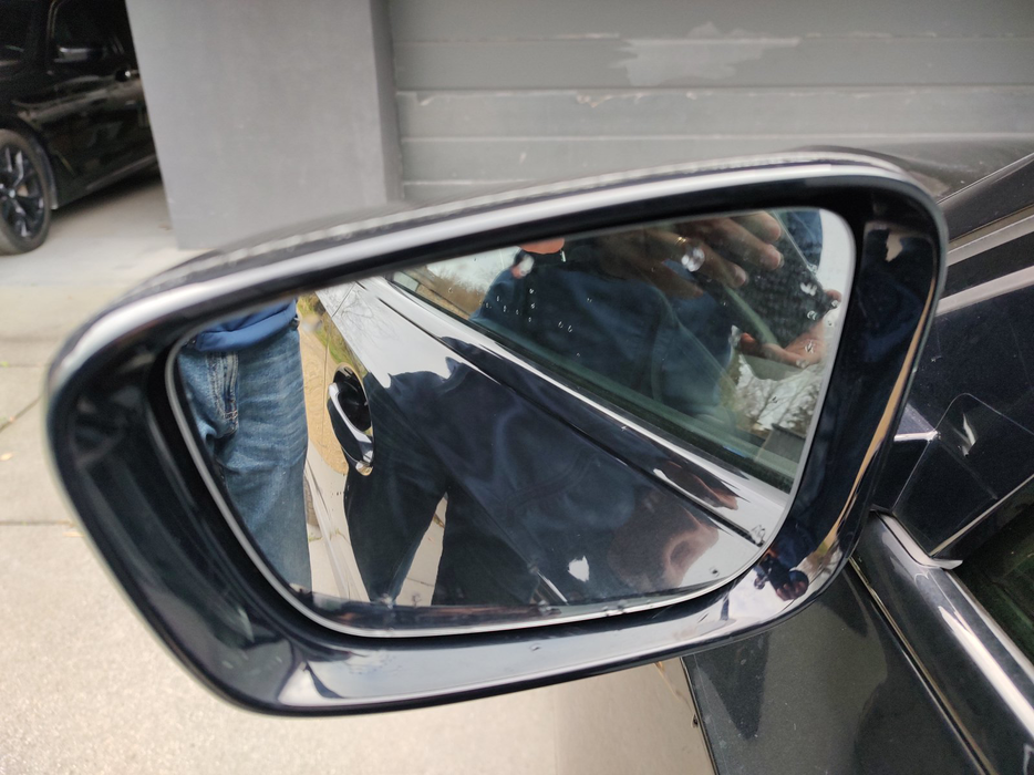 Zdjęcie zwierciadła lusterka lewego