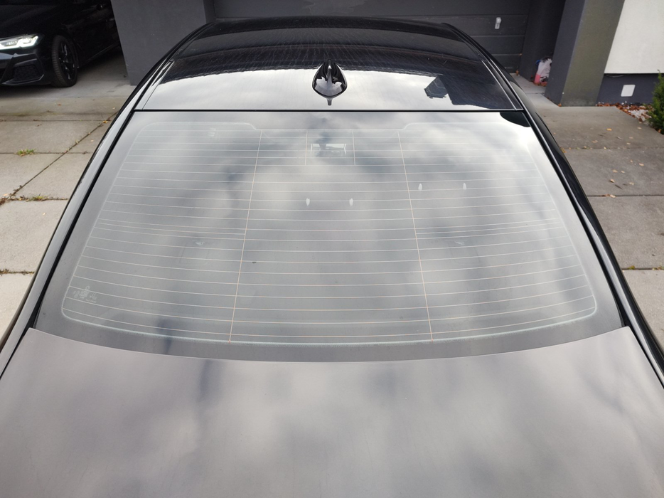 Zdjęcie szyby tylnej