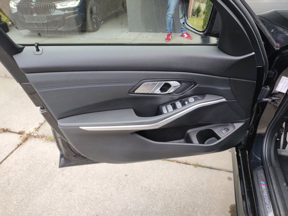 Zdjęcie tapicerki drzwi przednich lewych