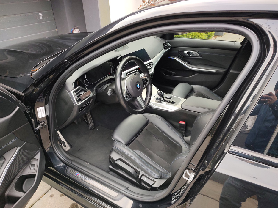 Zdjęcie wnętrza od kierowcy, przód