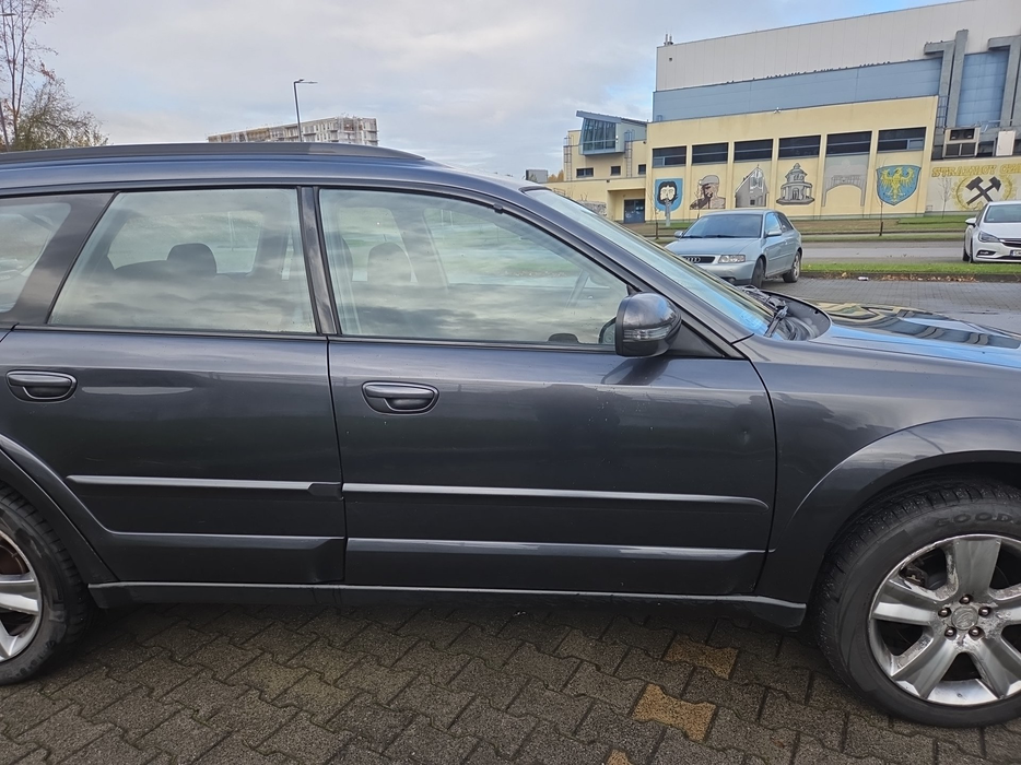 Zdjęcie drzwi przednich prawych wraz z szybą