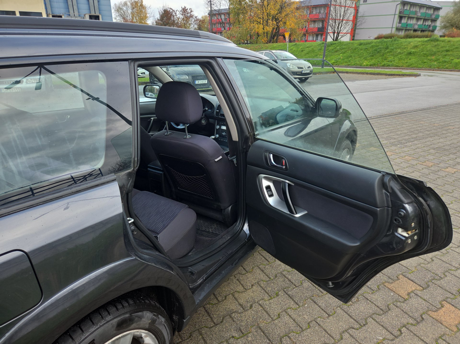 Zdjęcie wnętrza od pasażera, tył