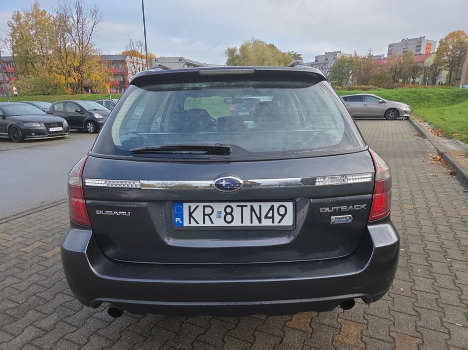 Zdjęcie pokrywy bagażnika