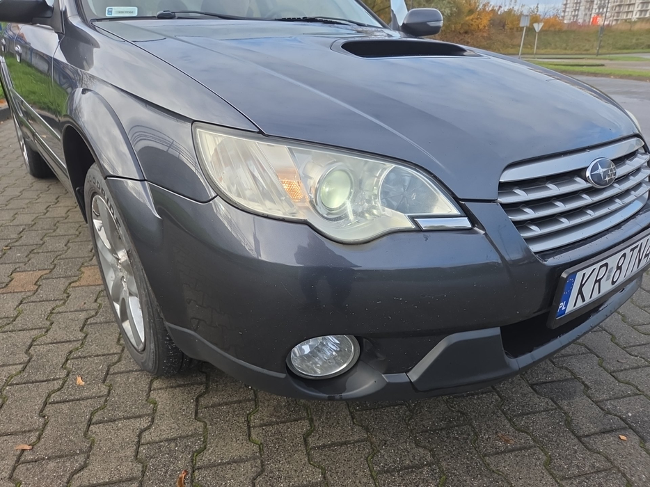 Zdjęcie oświetlenia przedniego i dolnego prawego