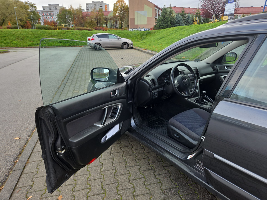 Zdjęcie wnętrza od kierowcy, przód