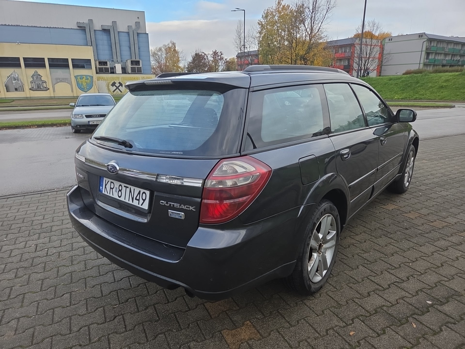 Zdjęcie po ukosie, prawy tył