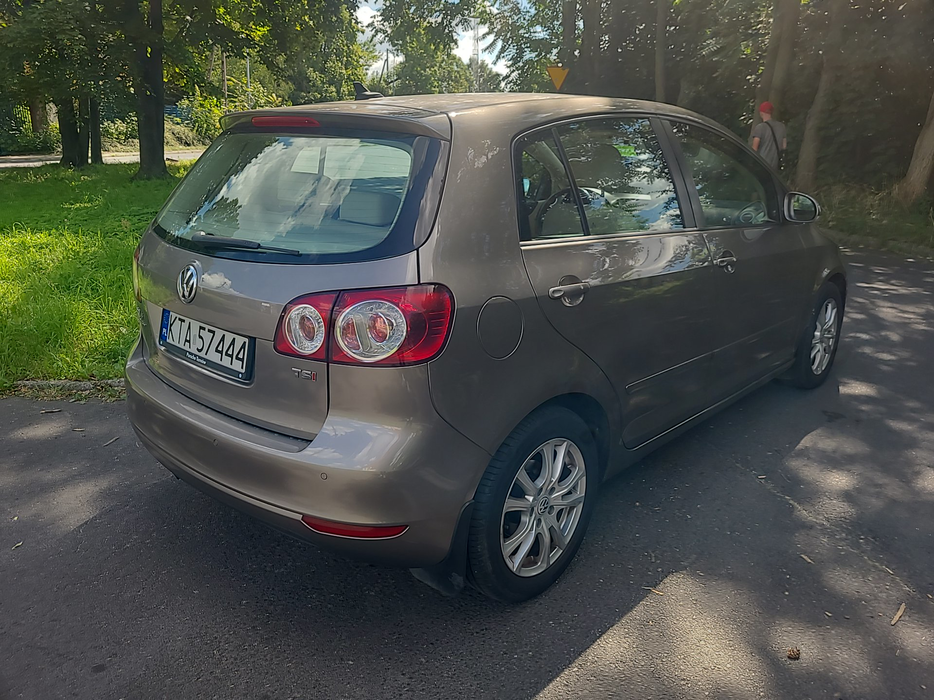 Zdjęcie po ukosie, prawy tył