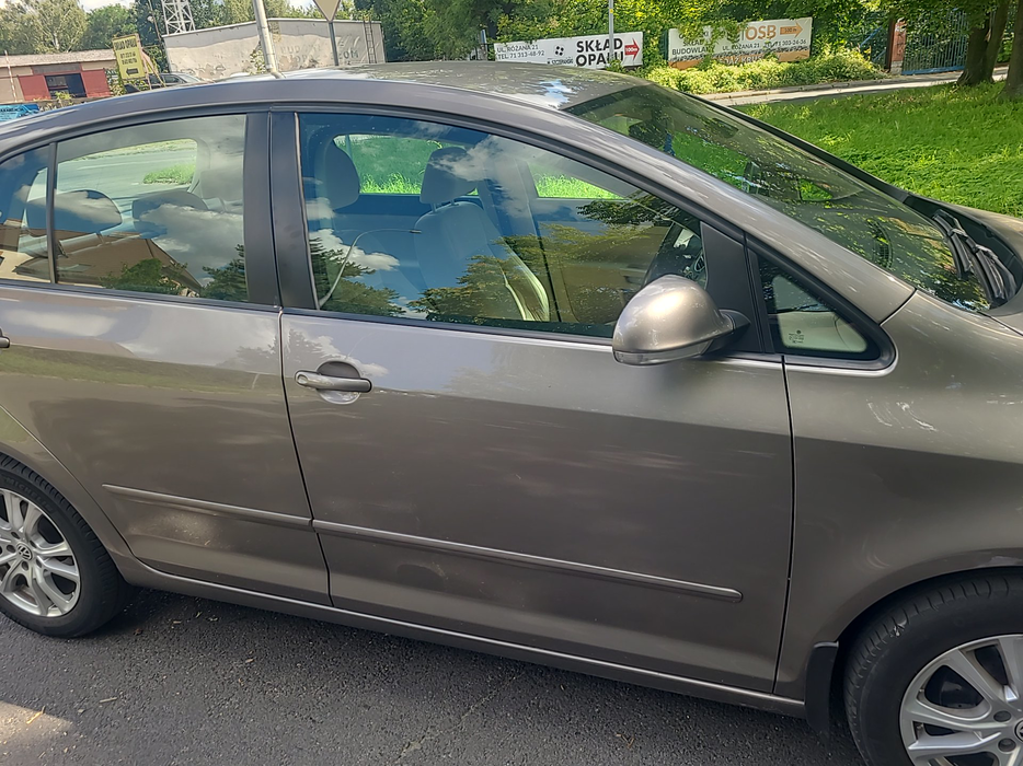 Zdjęcie drzwi przednich prawych wraz z szybą