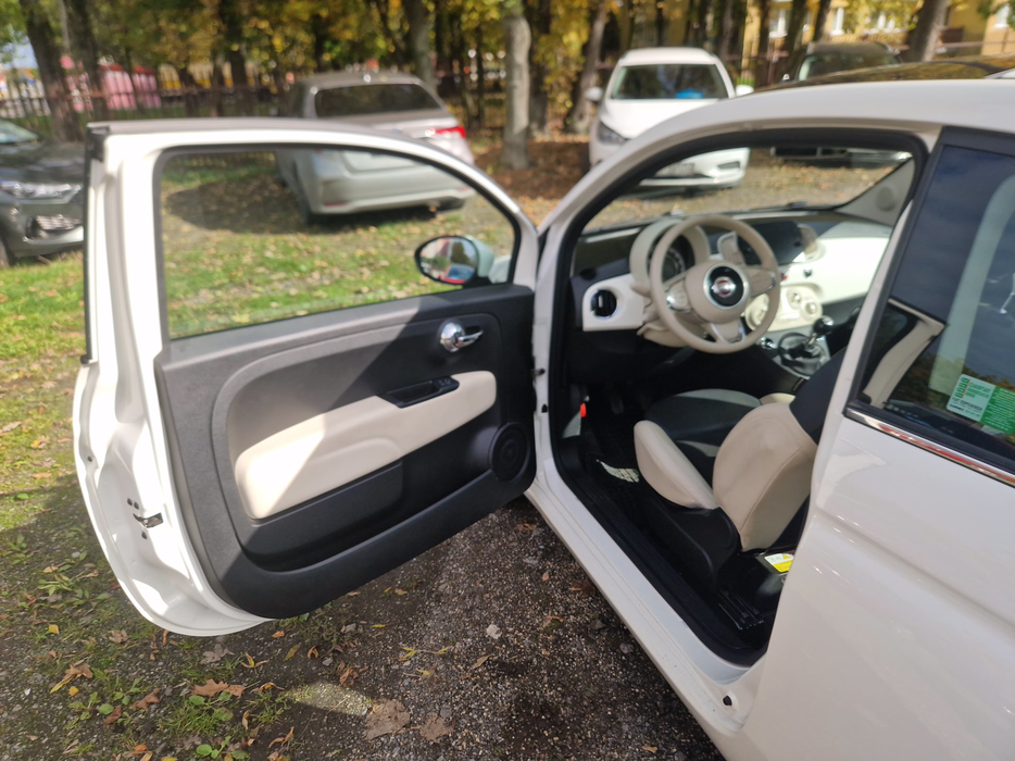 Zdjęcie wnętrza od kierowcy, przód
