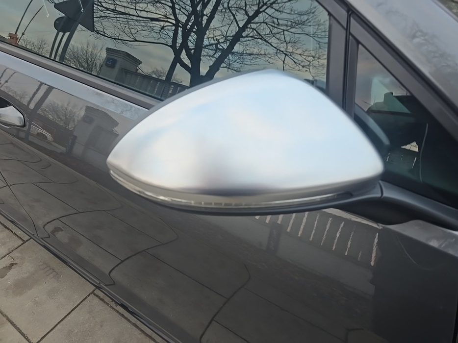 Zdjęcie obudowy lusterka prawego