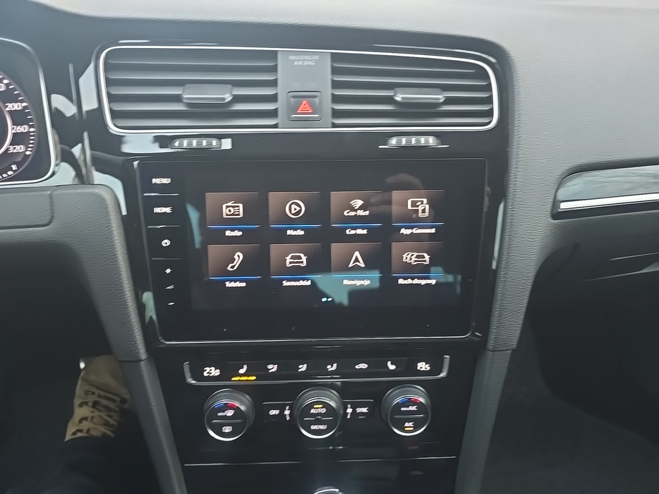 Zdjęcie jednostki multimedialnej