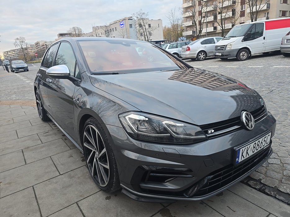 Zdjęcie po ukosie, prawy przód