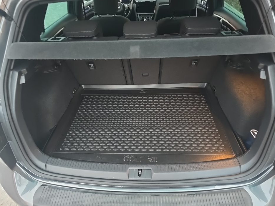 Zdjęcie przestrzeni bagażowej