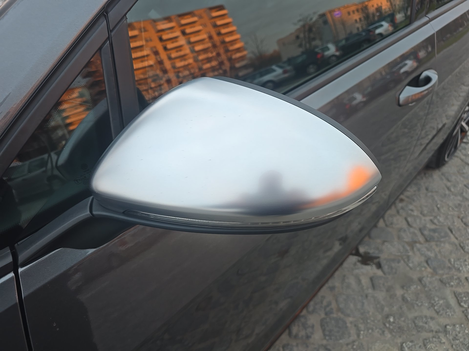 Zdjęcie obudowy lusterka lewego