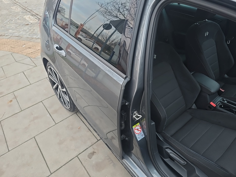 Zdjęcie słupka B prawego