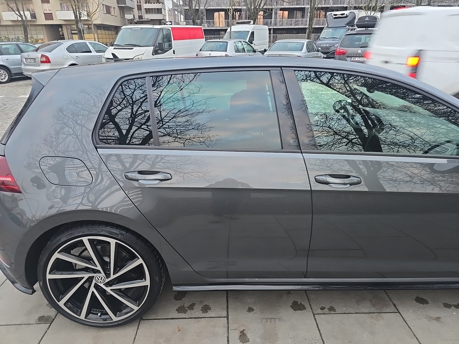 Zdjęcie drzwi tylnych prawych wraz z szybą