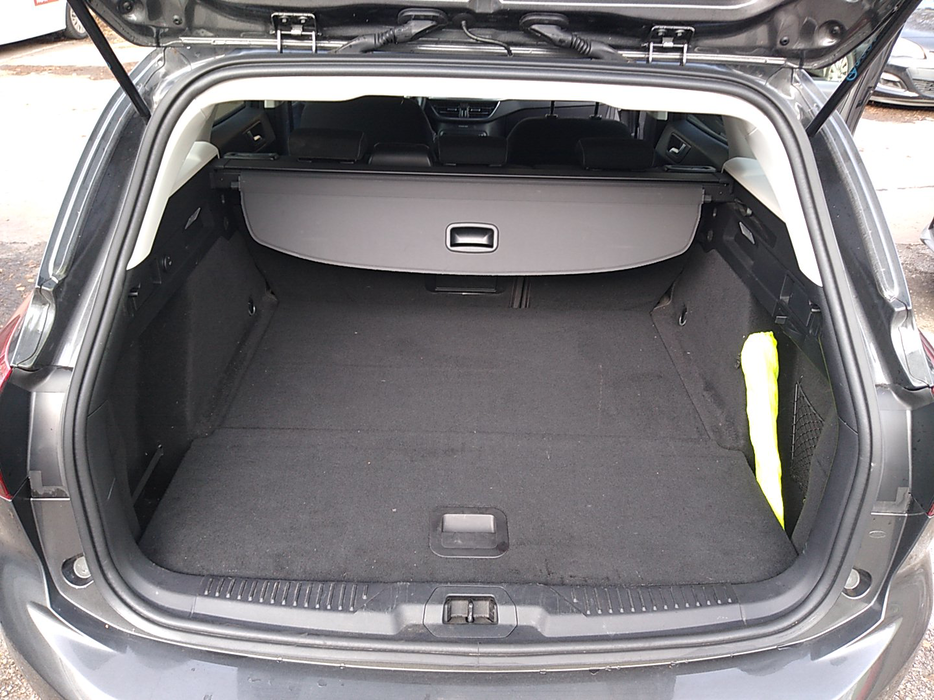 Zdjęcie przestrzeni bagażowej