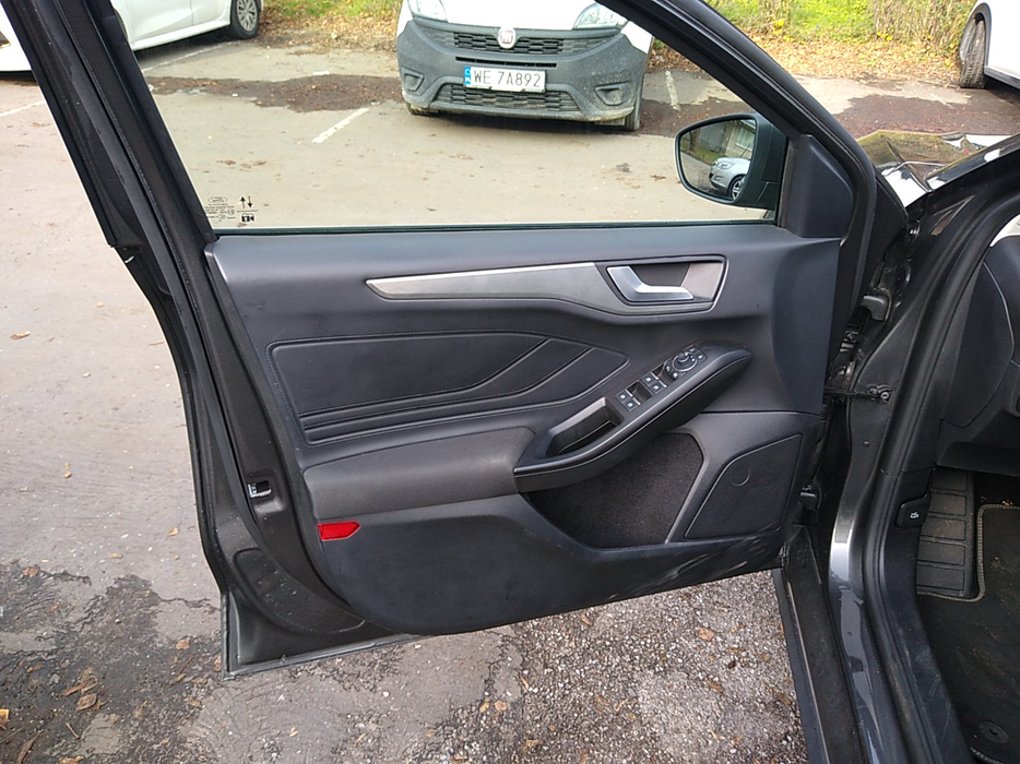 Zdjęcie tapicerki drzwi przednich lewych