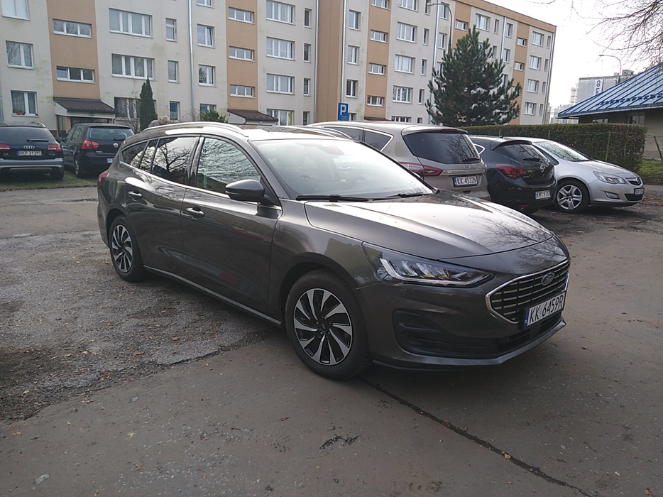 Zdjęcie po ukosie, prawy przód