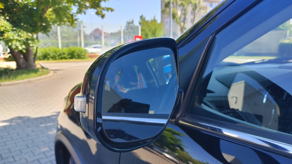 Zdjęcie zwierciadła lusterka lewego