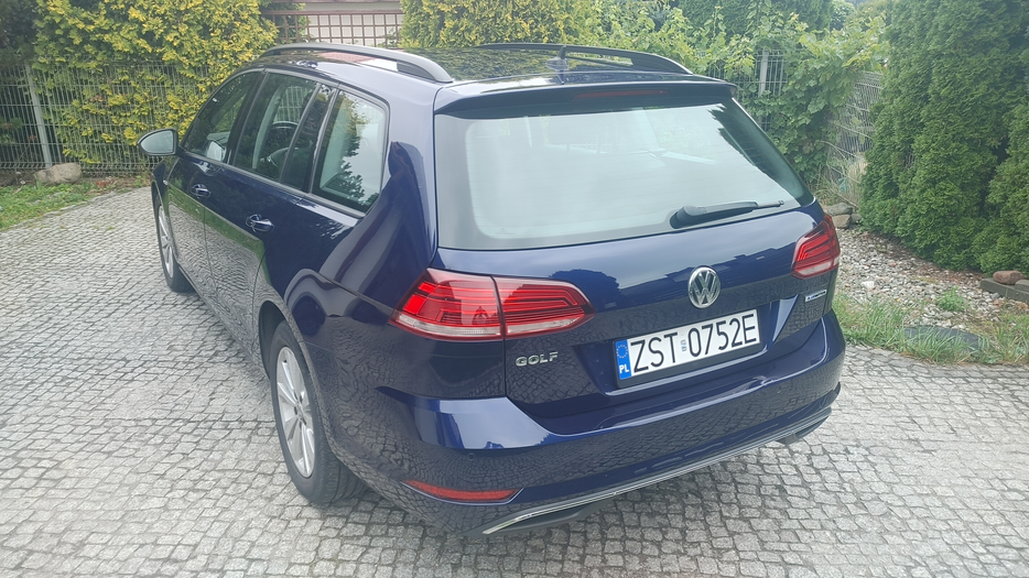 Zdjęcie po ukosie, lewy tył