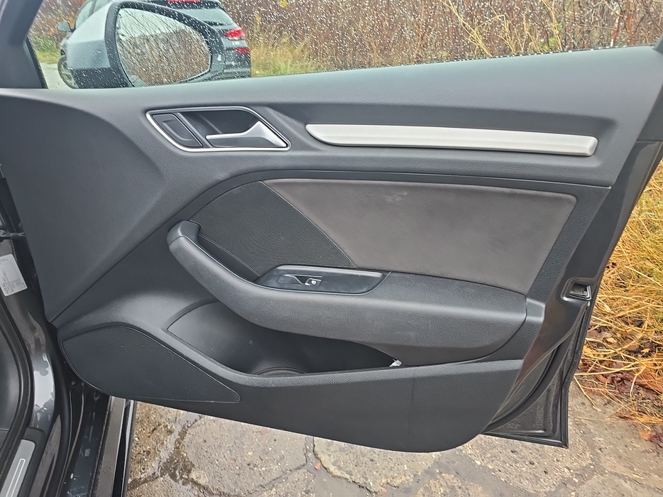 Zdjęcie tapicerki drzwi przednich prawych