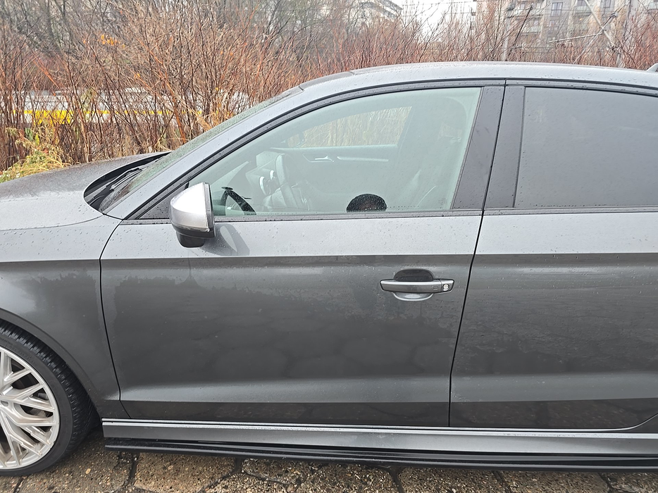 Zdjęcie drzwi przednich lewych wraz z szybą