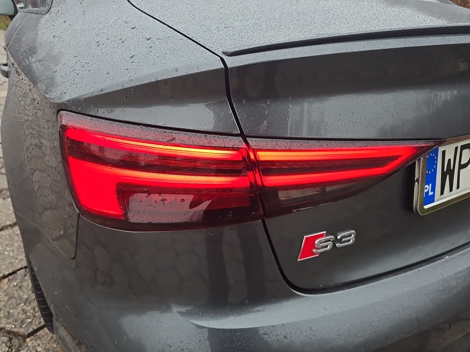 Zdjęcie oświetlenia tylnego lewego