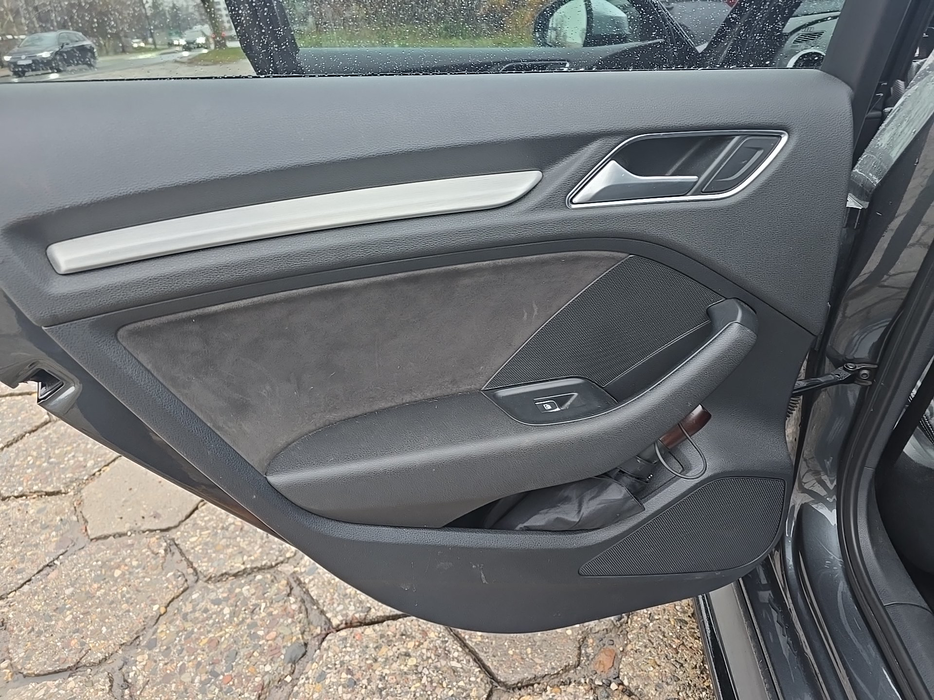 Zdjęcie tapicerki drzwi tylnych lewych