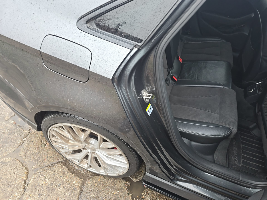 Zdjęcie słupka C prawego