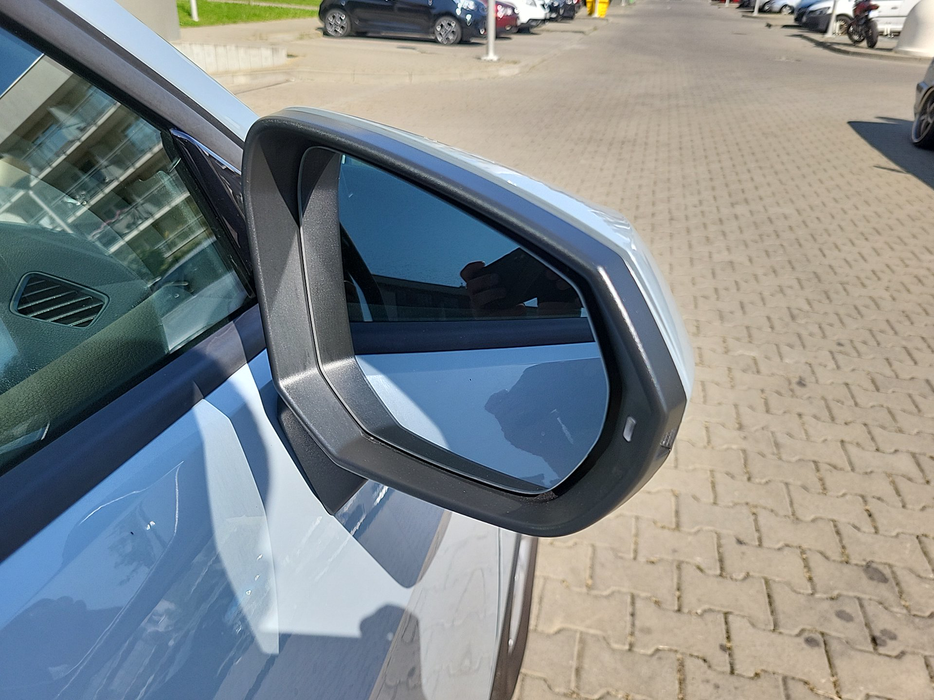 Zdjęcie zwierciadła lusterka prawego