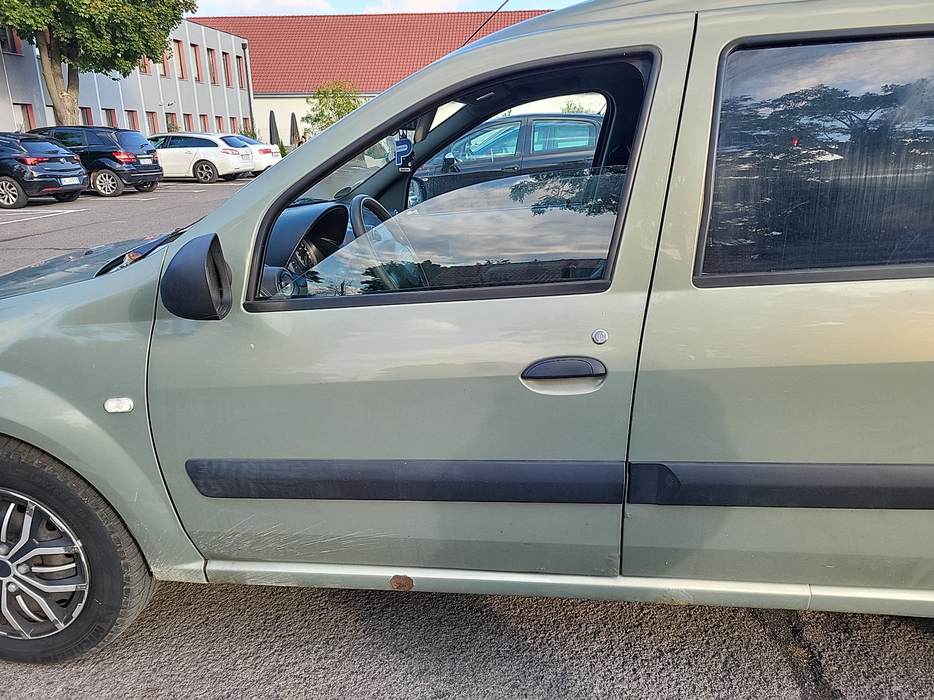 Zdjęcie drzwi przednich lewych wraz z szybą