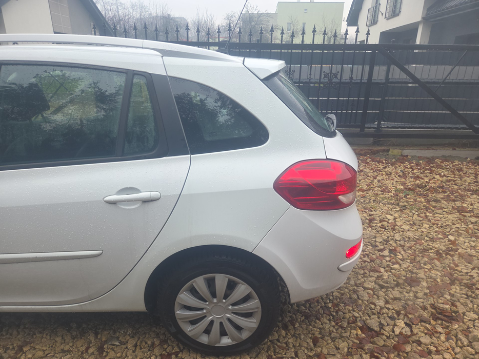 Zdjęcie błotnika tylnego lewego