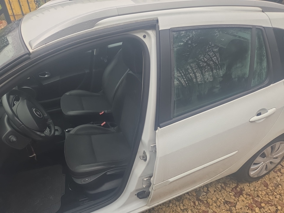 Zdjęcie słupka B lewego