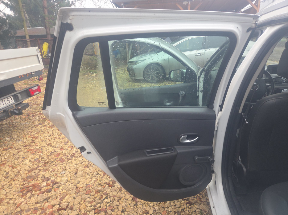 Zdjęcie tapicerki drzwi tylnych lewych