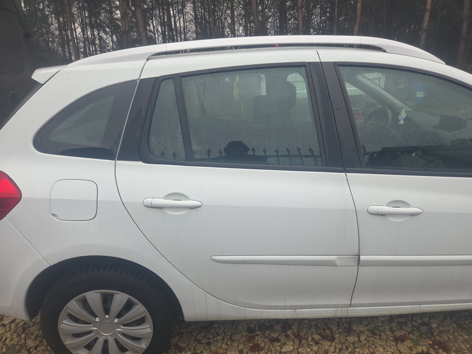 Zdjęcie drzwi tylnych prawych wraz z szybą