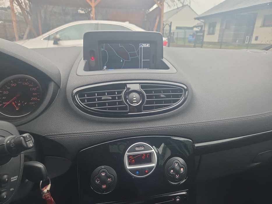 Zdjęcie jednostki multimedialnej